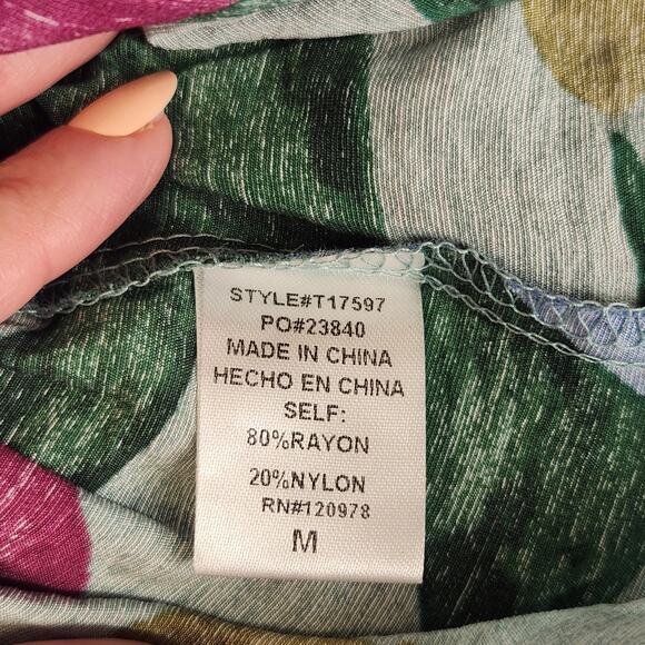 ENTRO Floral Peplum Top with Ruffled Sleeves, Size Medium - Picture 9 of 10